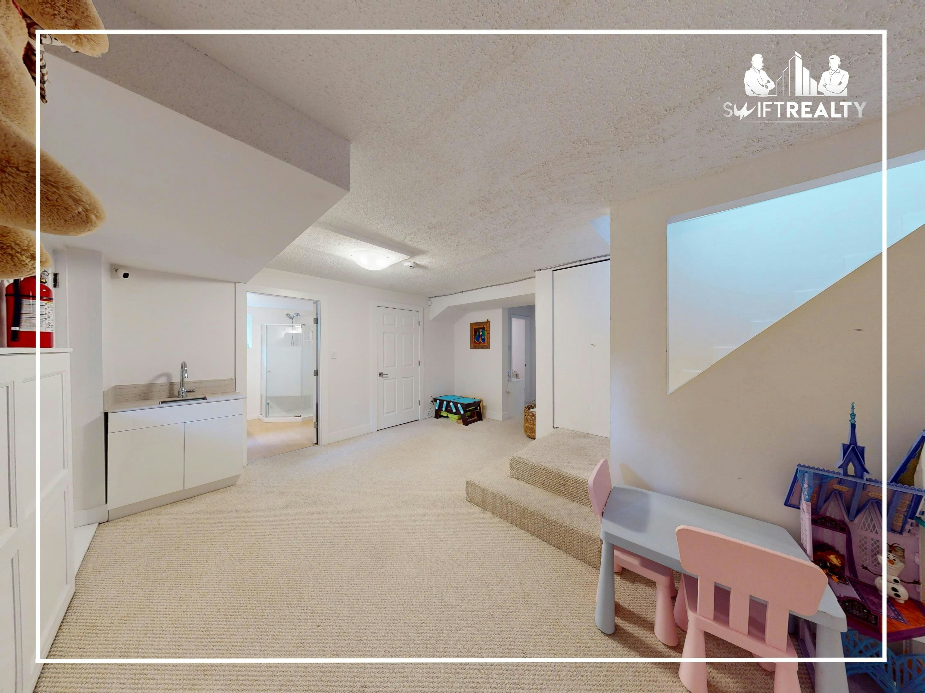 537 E Osborne Road, North Vancouver, BC, V7N 1M4 - 14