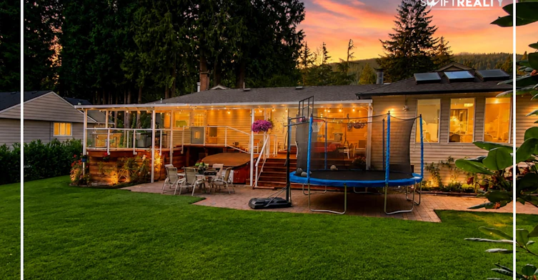 537 E Osborne Road, North Vancouver, BC, V7N 1M4 - 2
