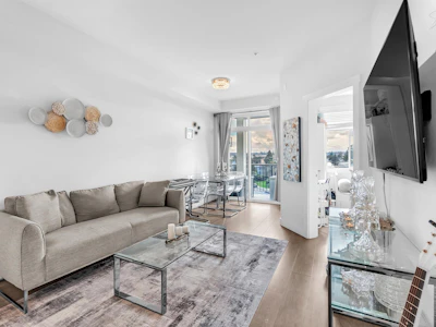 410-20696 Eastleigh Crescent - 3