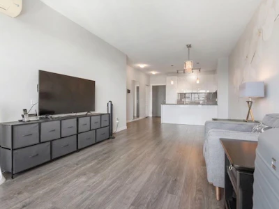 613-9311 Alexandra Road - 5