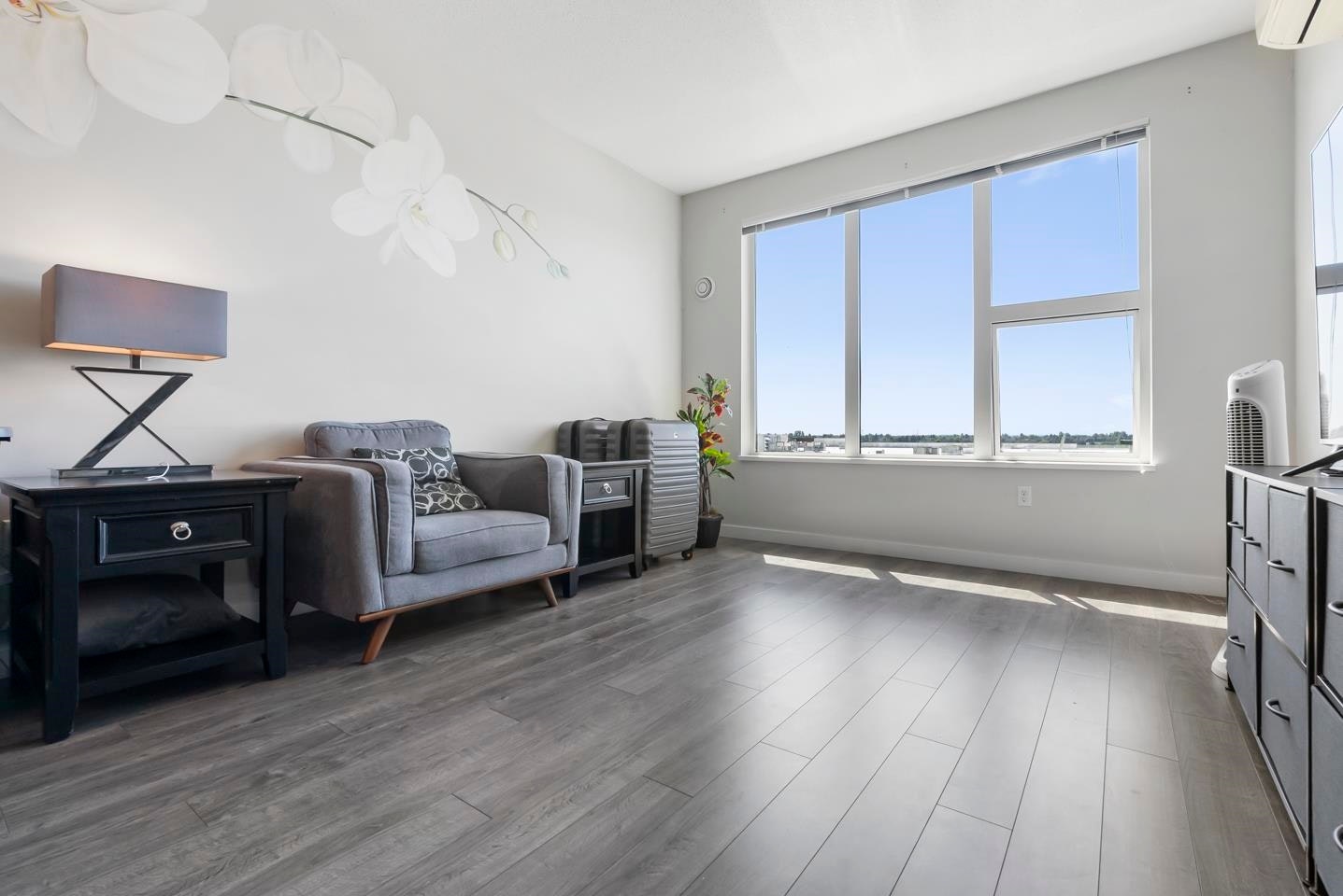 613-9311 Alexandra Road - 2