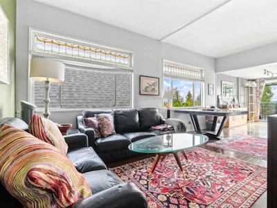 342 E Eighth Avenue - 4