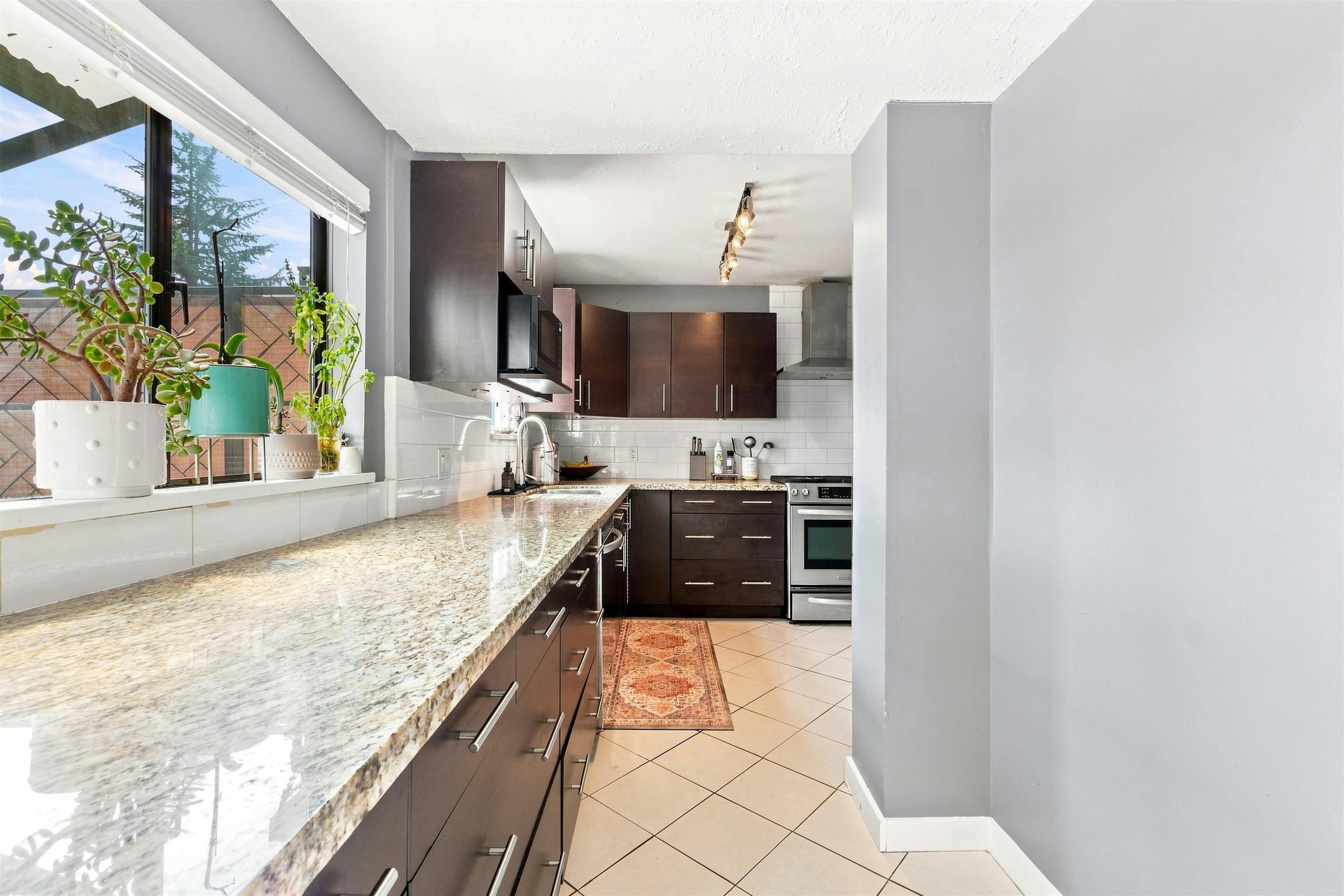 342 E Eighth Avenue, New Westminster, BC, V3L 4K8 - 7