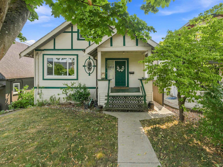 342 E Eighth Avenue, New Westminster, BC, V3L 4K8