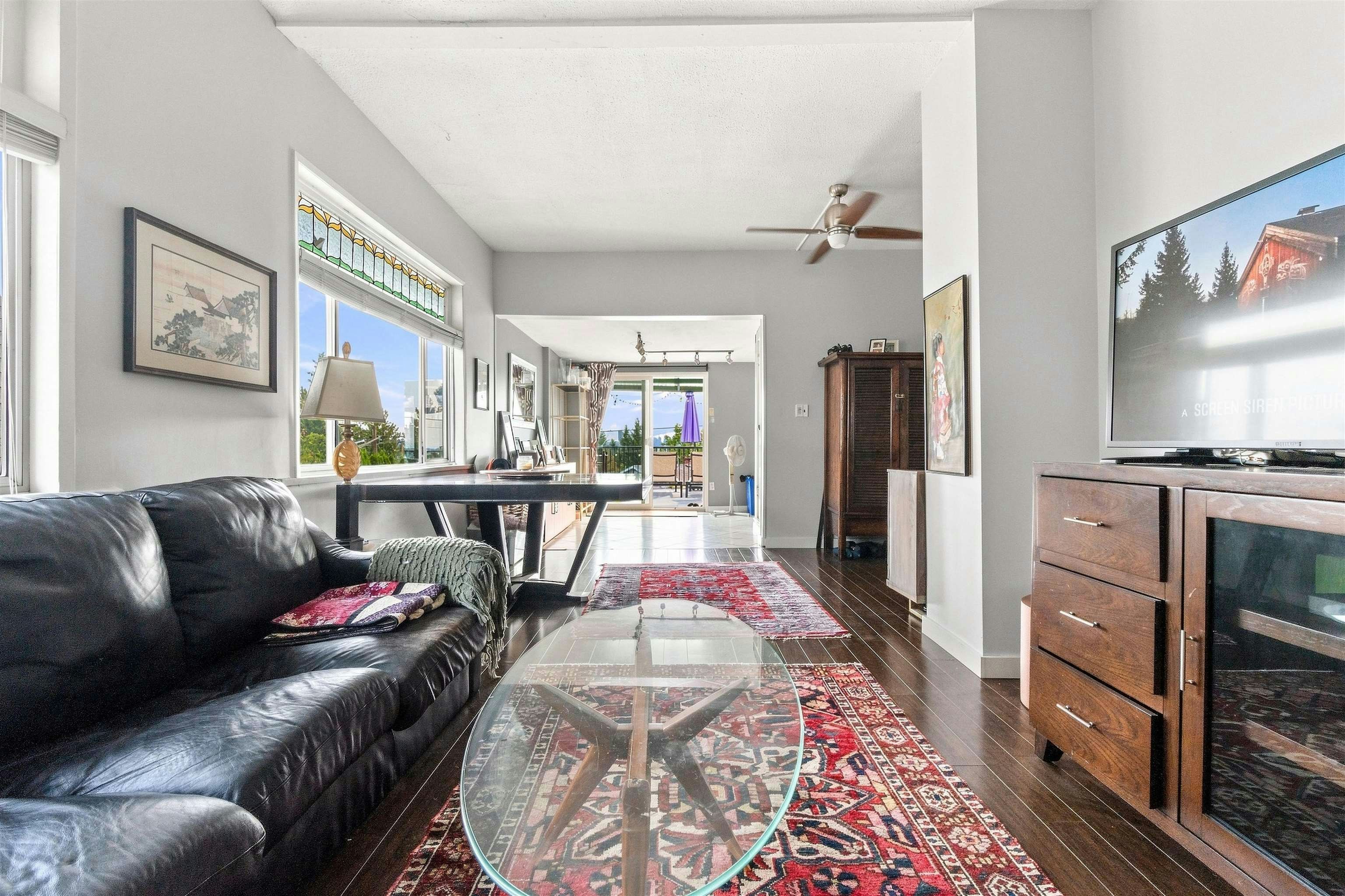342 E Eighth Avenue - 5