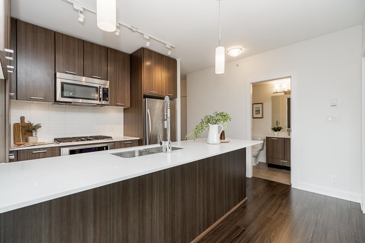 601-301 Capilano Road, Port Moody, BC, V3H 0G6 - 8