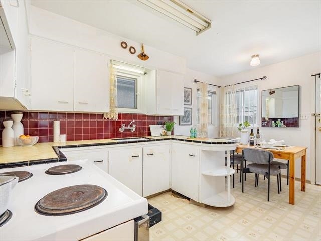 3687 E 26th Avenue, Vancouver, BC, V5R 1M6 - 3