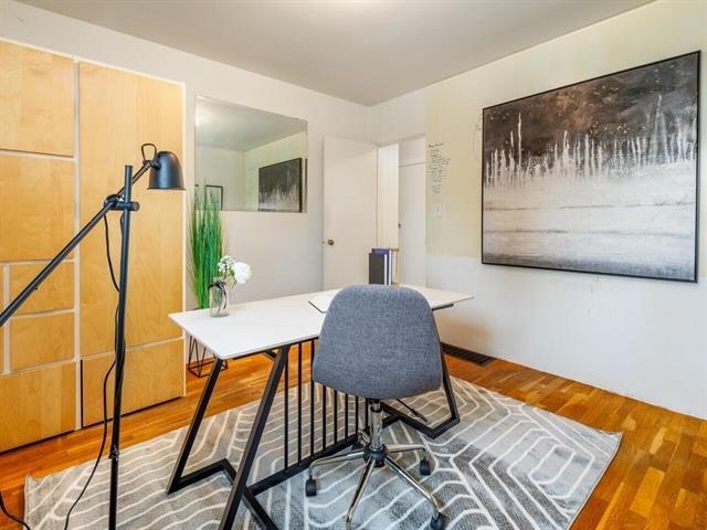 3687 E 26th Avenue, Vancouver, BC, V5R 1M6 - 4