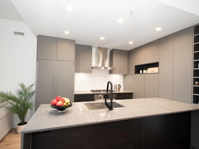 312-55 Klahanie Drive - 2