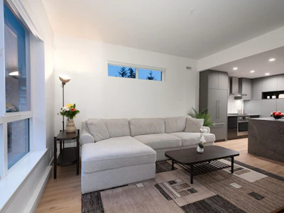 312-55 Klahanie Drive - 5