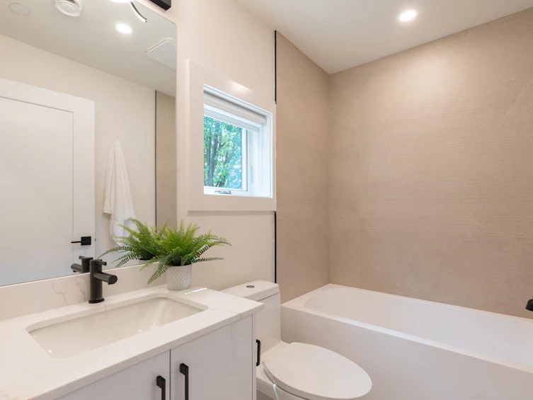 1-3615 Turner Street, Vancouver, BC, V5K 2J2 - 17