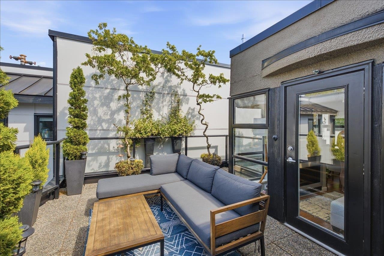 401-3673 W 11th Avenue, Vancouver, BC, V6R 2K4
