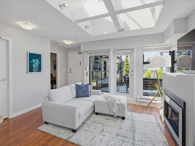 401-3673 W 11th Avenue - 5