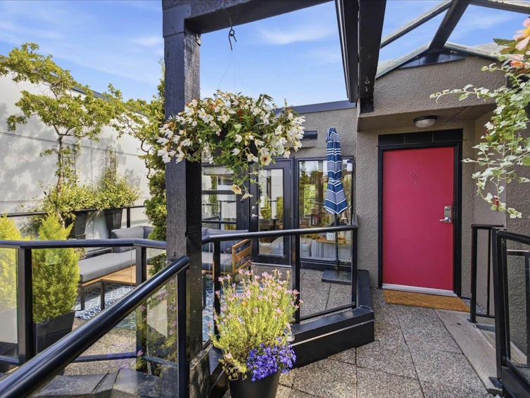 401-3673 W 11th Avenue, Vancouver, BC, V6R 2K4 - 2