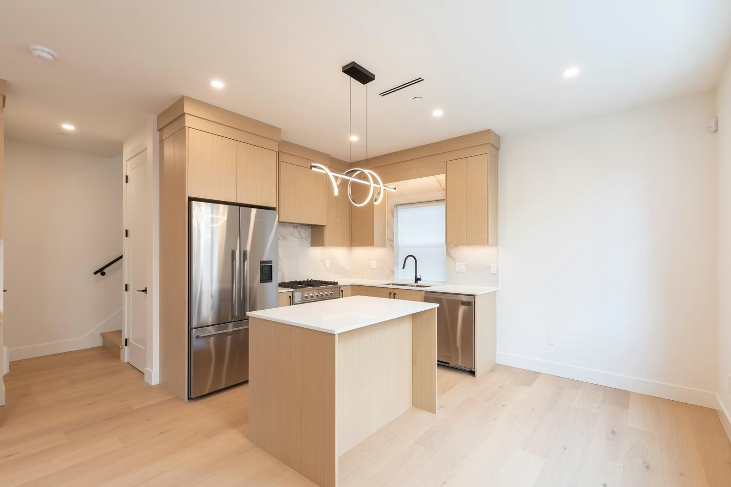 2-3615 Turner Street, Vancouver, BC, V5K 2J2 - 7