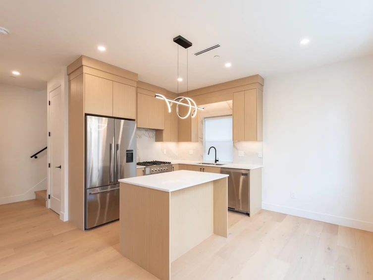 2-3615 Turner Street, Vancouver, BC, V5K 2J2 - 7