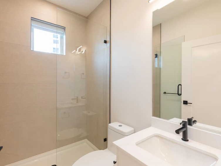 2-3615 Turner Street, Vancouver, BC, V5K 2J2 - 21