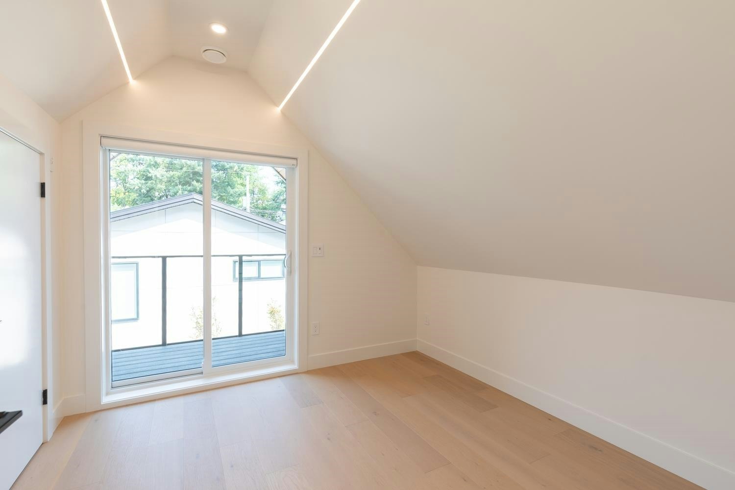 2-3615 Turner Street, Vancouver, BC, V5K 2J2 - 23