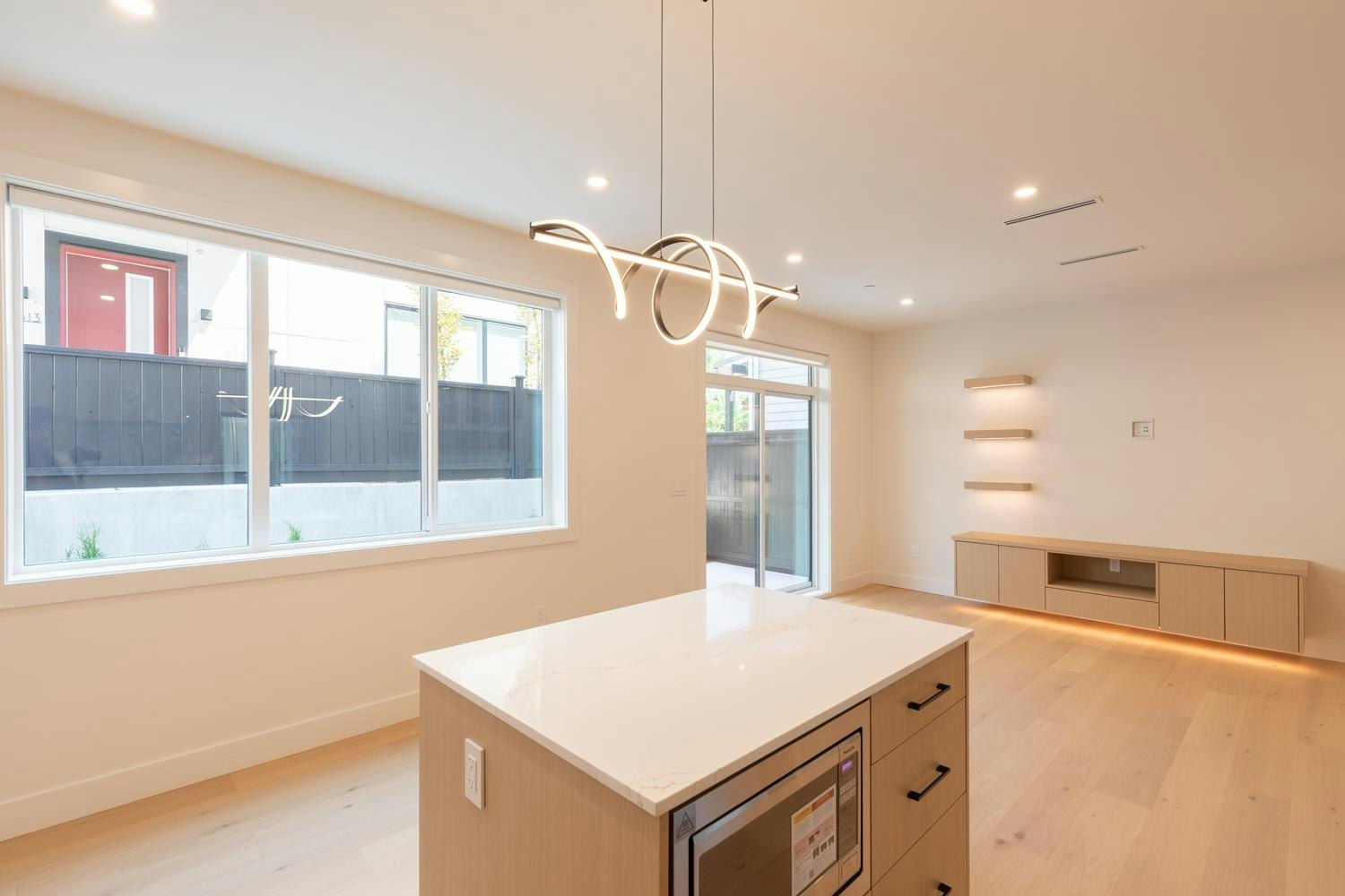 2-3615 Turner Street, Vancouver, BC, V5K 2J2 - 10