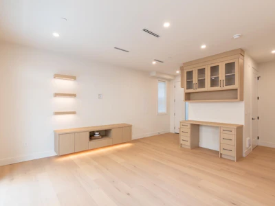 2-3615 Turner Street - 4