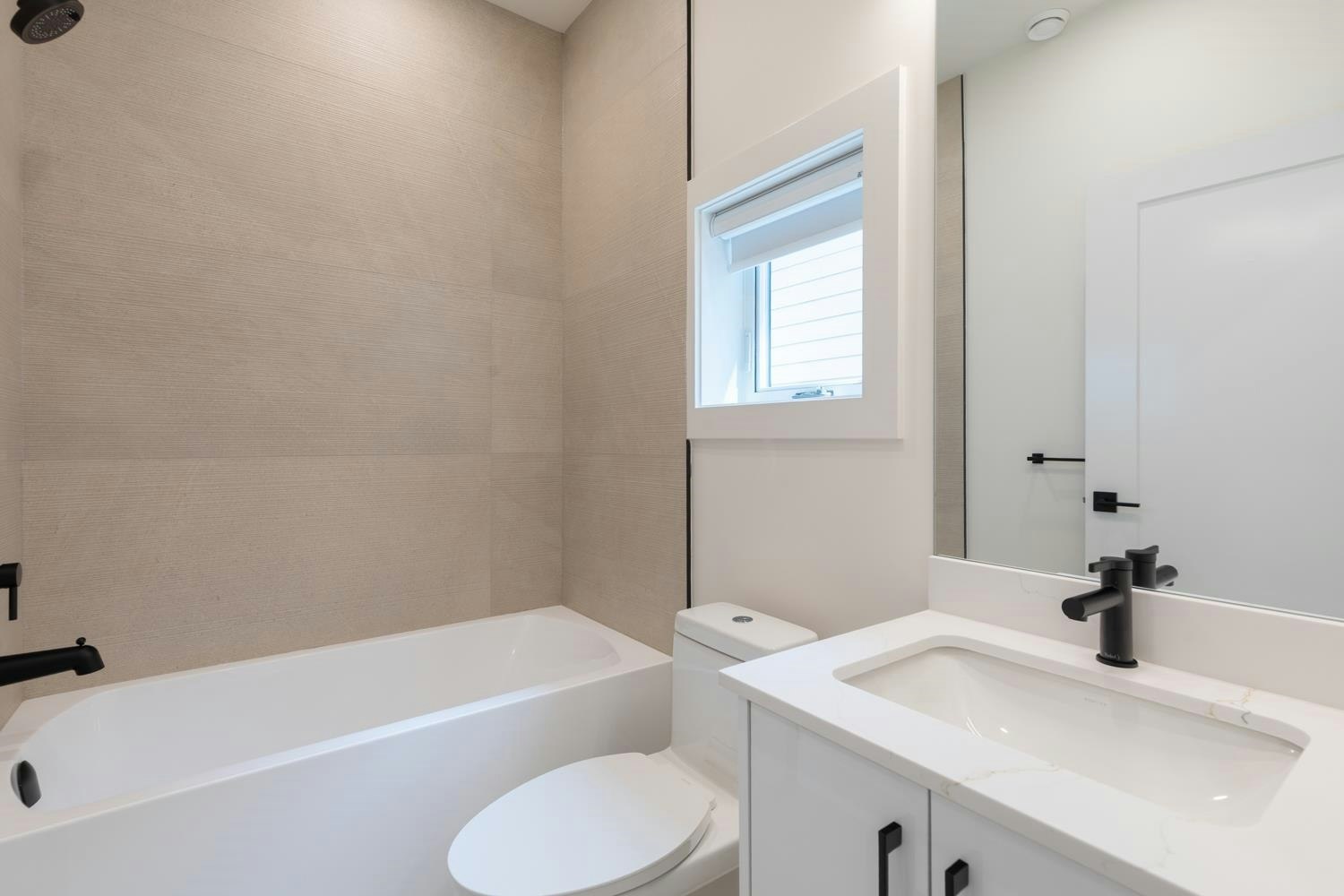 2-3615 Turner Street, Vancouver, BC, V5K 2J2 - 15