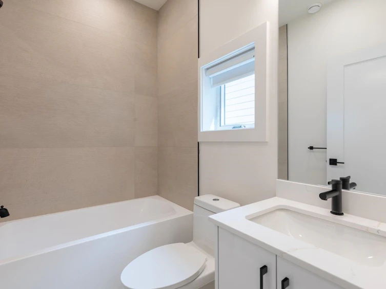 2-3615 Turner Street, Vancouver, BC, V5K 2J2 - 15