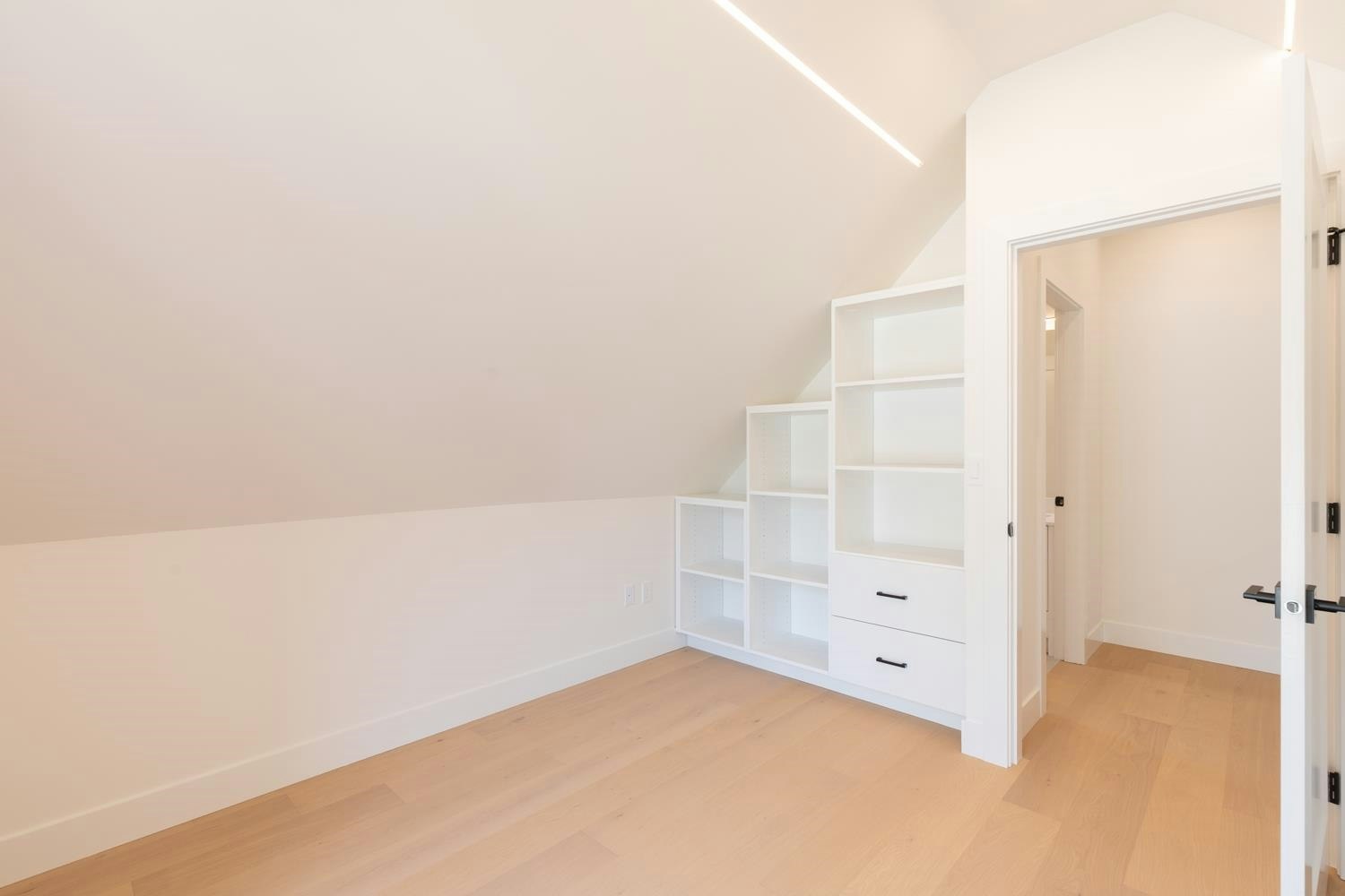 2-3615 Turner Street, Vancouver, BC, V5K 2J2 - 25