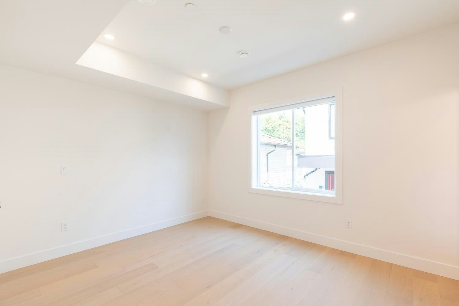 2-3615 Turner Street, Vancouver, BC, V5K 2J2 - 17