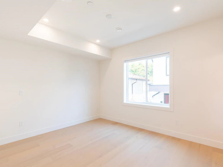 2-3615 Turner Street, Vancouver, BC, V5K 2J2 - 17