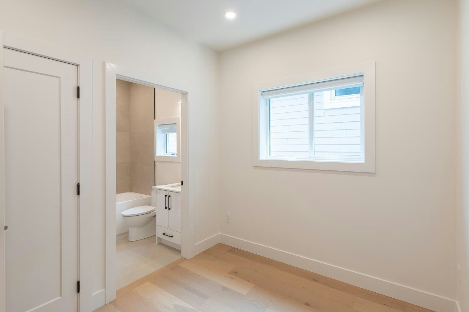 2-3615 Turner Street, Vancouver, BC, V5K 2J2 - 14