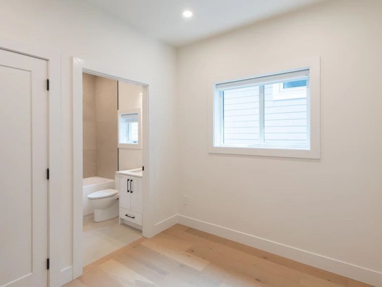 2-3615 Turner Street, Vancouver, BC, V5K 2J2 - 14