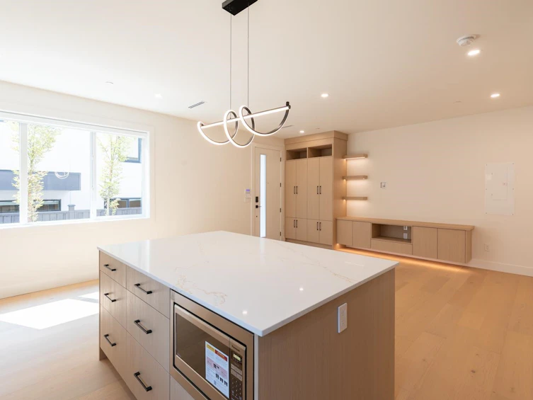 3-3615 Turner Street, Vancouver, BC, V5K 2J2 - 4
