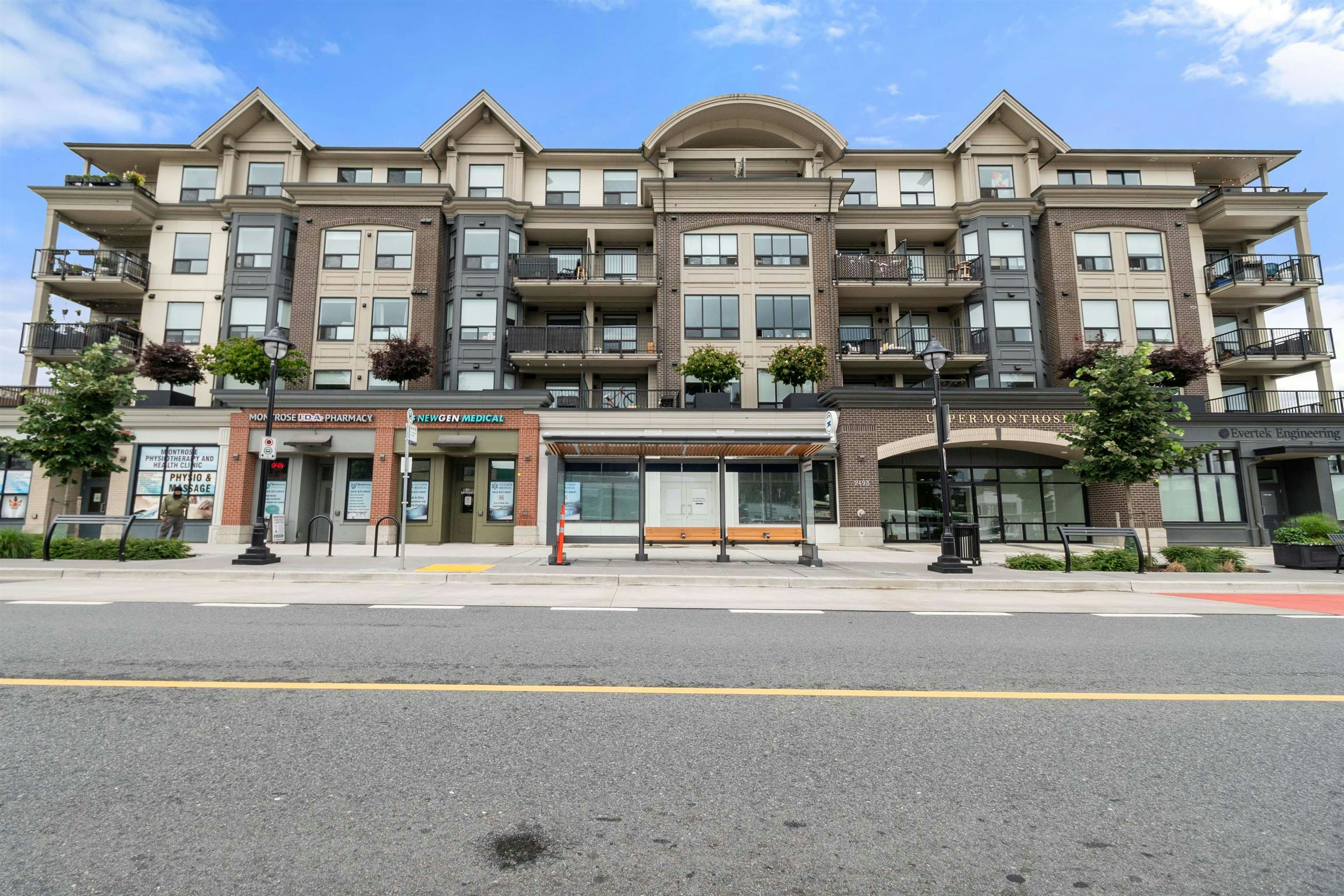 425-2493 Montrose Avenue, Abbotsford, BC, V2S 0L4