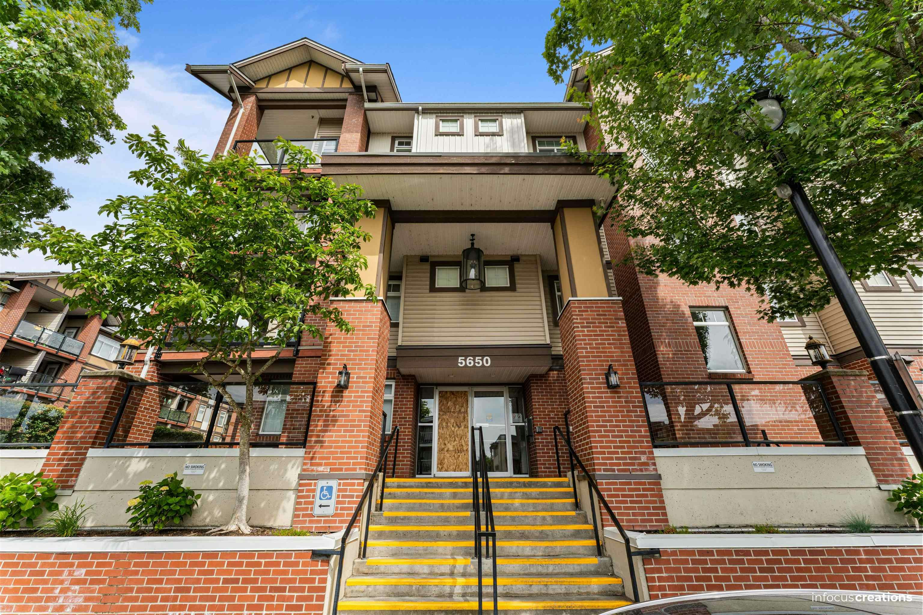 215-5650 201a Street Street, Langley, BC, V3A 0B3