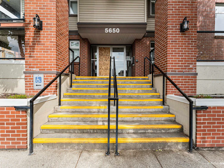 215-5650 201a Street Street, Langley, BC, V3A 0B3 - 21
