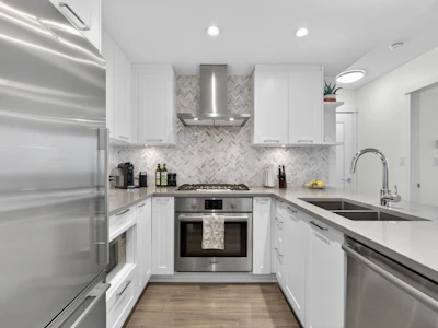 2101-520 Como Lake Avenue - 3