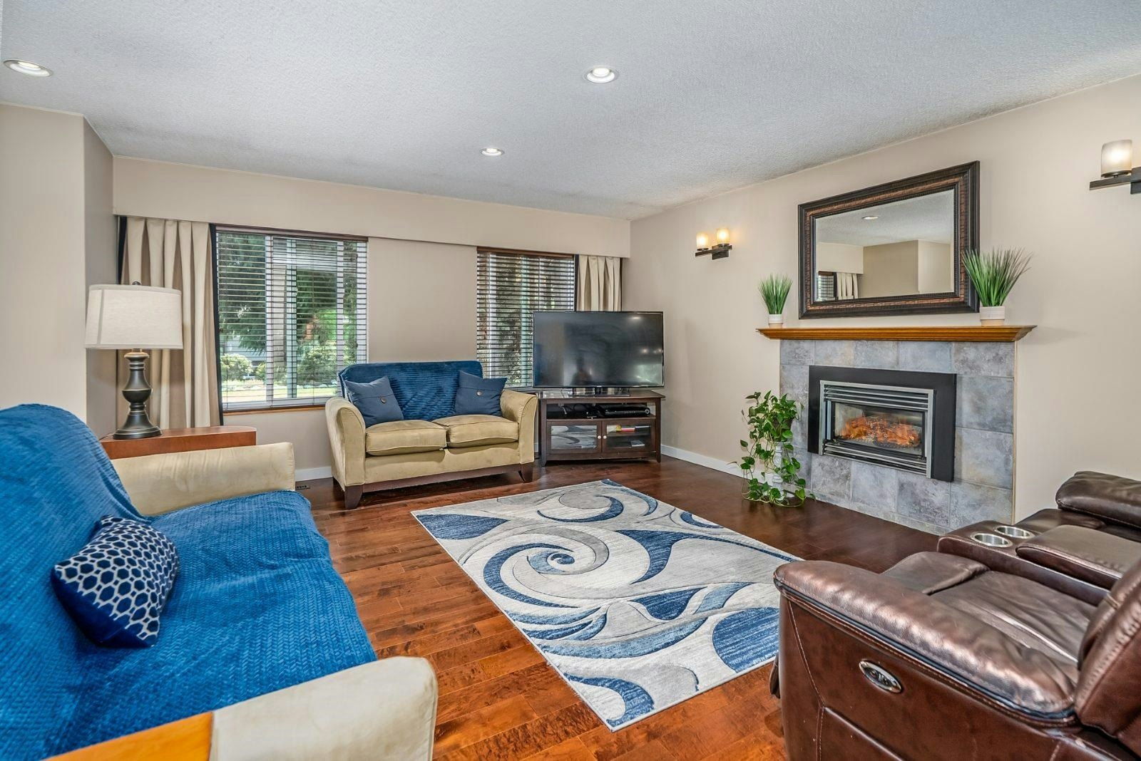 11527 Fraserview Street - 3