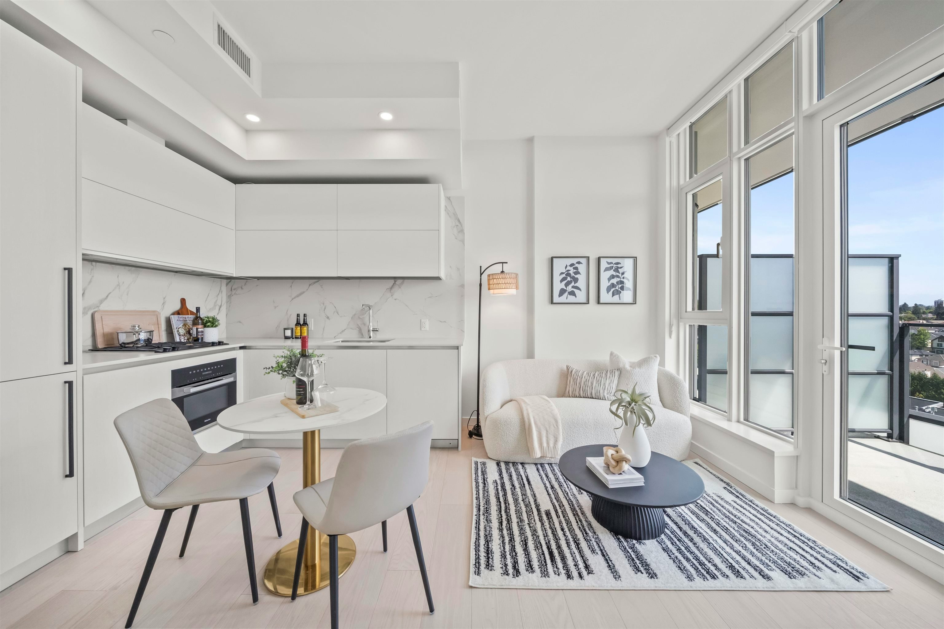 1004-8415 Granville Street, Vancouver, BC, V6P 0M2