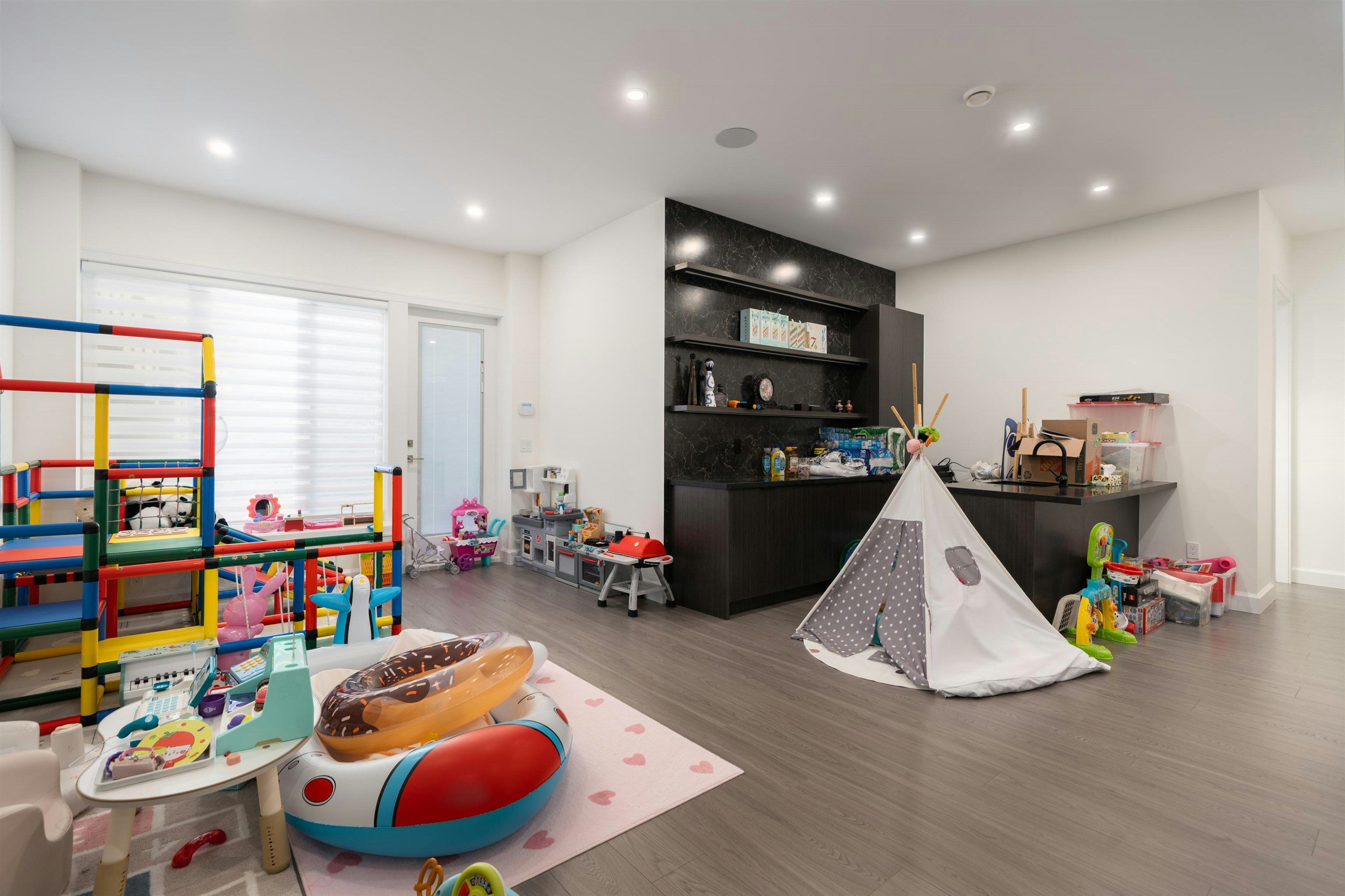 6549 Portland Street, Burnaby, BC, V5E 1A1 - 24