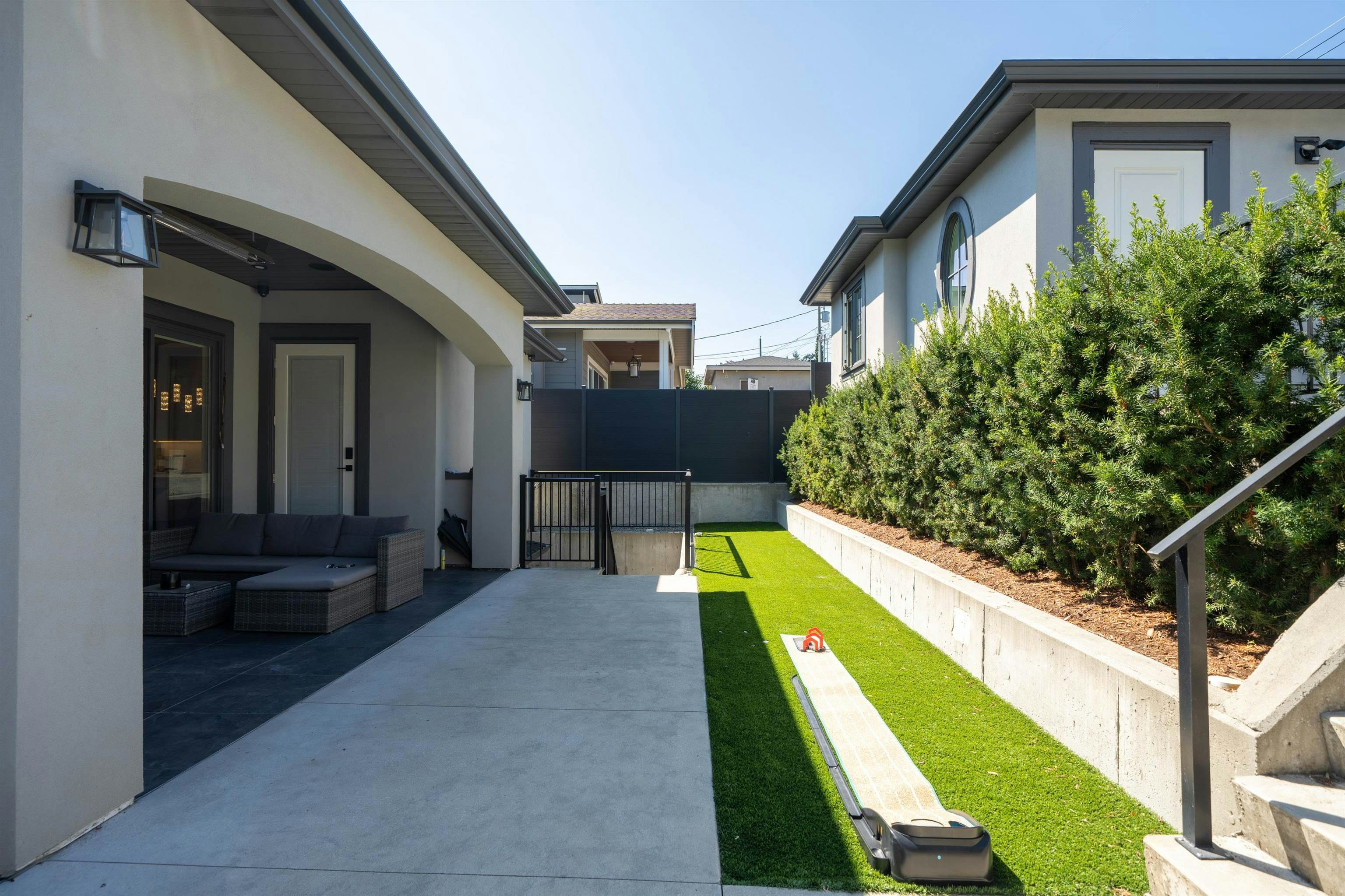 6549 Portland Street, Burnaby, BC, V5E 1A1 - 30