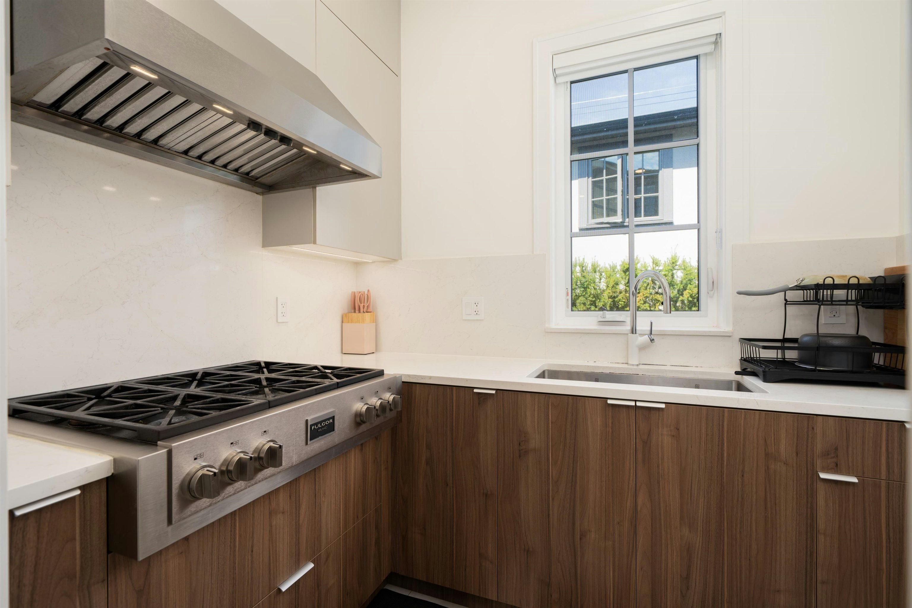 6549 Portland Street, Burnaby, BC, V5E 1A1 - 12