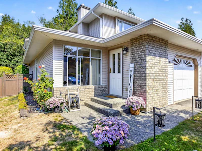33-22900 126 Avenue - 2
