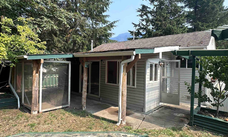 43-1650 Columbia Valley Road