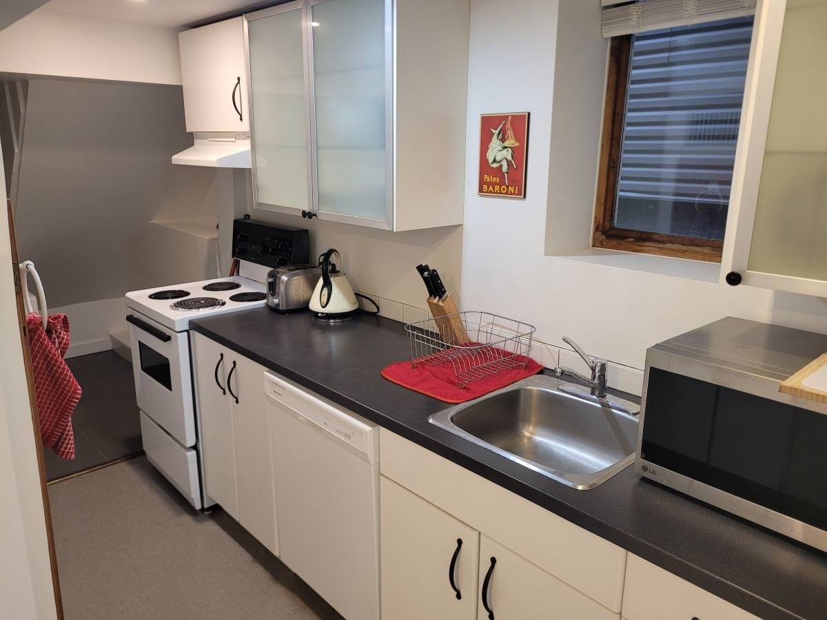 831 W 24th Street, Vancouver, BC, V5Z 2C2 - 3