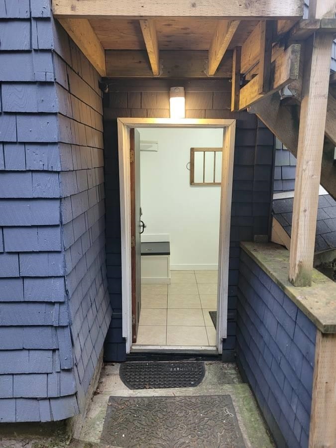 831 W 24th Street, Vancouver, BC, V5Z 2C2 - 9