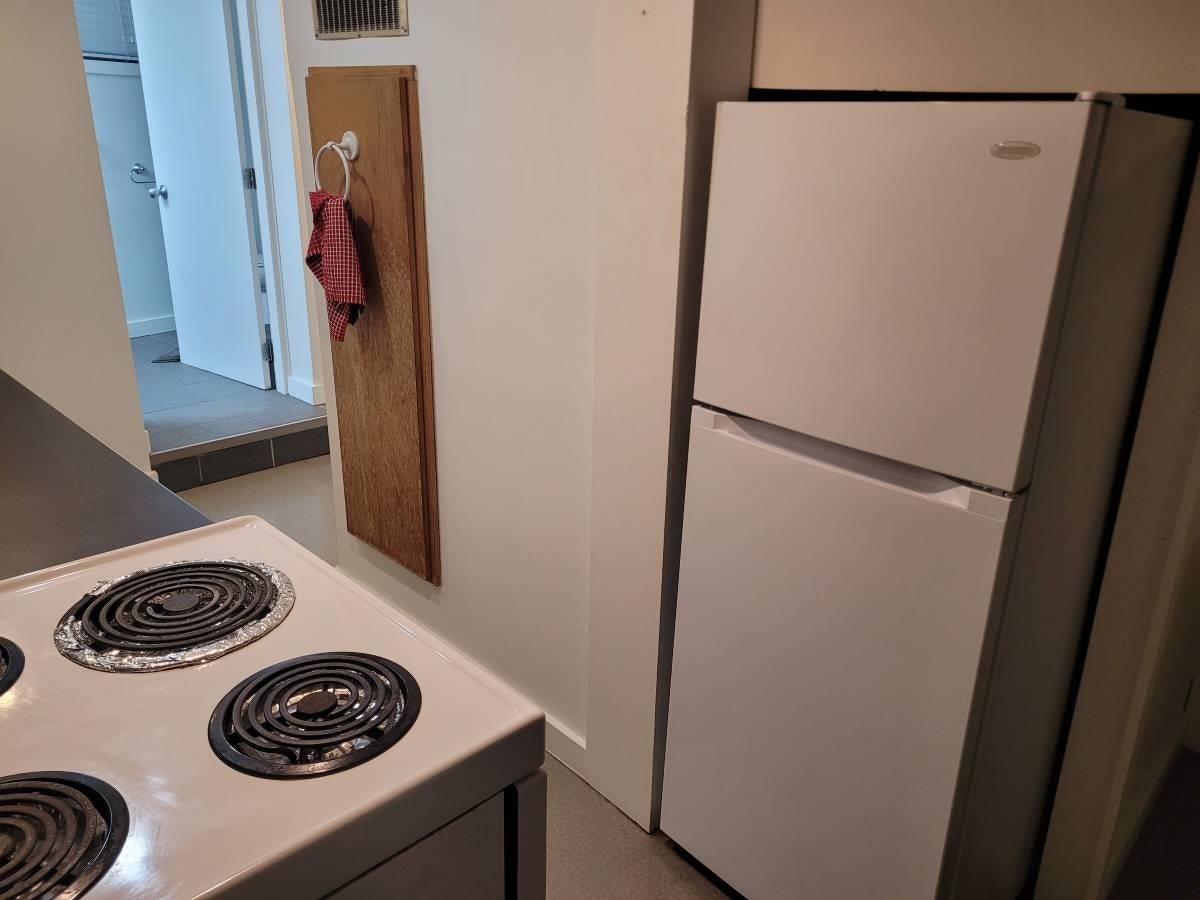 831 W 24th Street, Vancouver, BC, V5Z 2C2 - 4