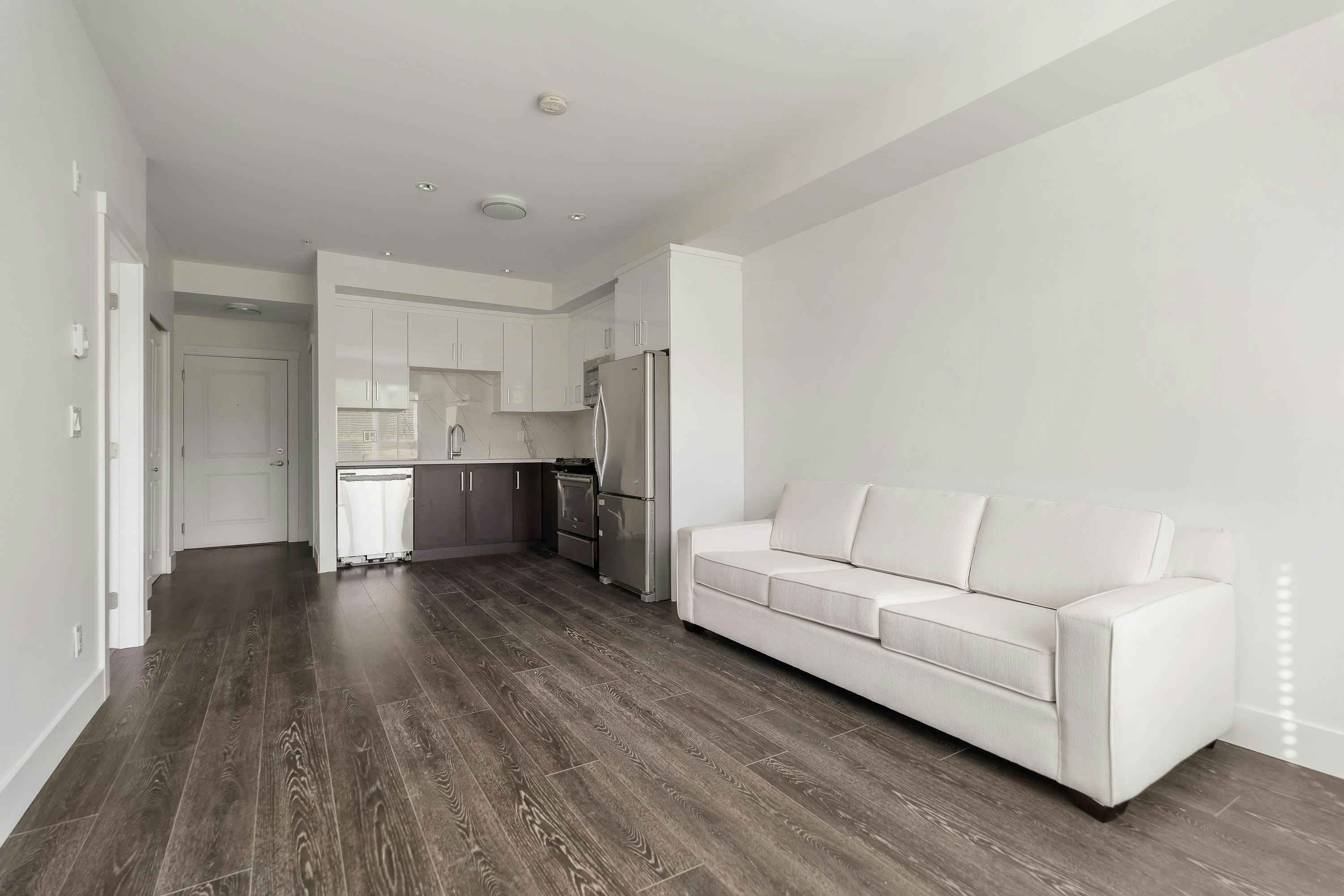 214-9983 E Barnston Drive, Surrey, BC, V4N 6T3 - 6