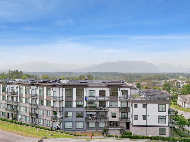 214-9983 E Barnston Drive, Surrey, BC, V4N 6T3 - 24