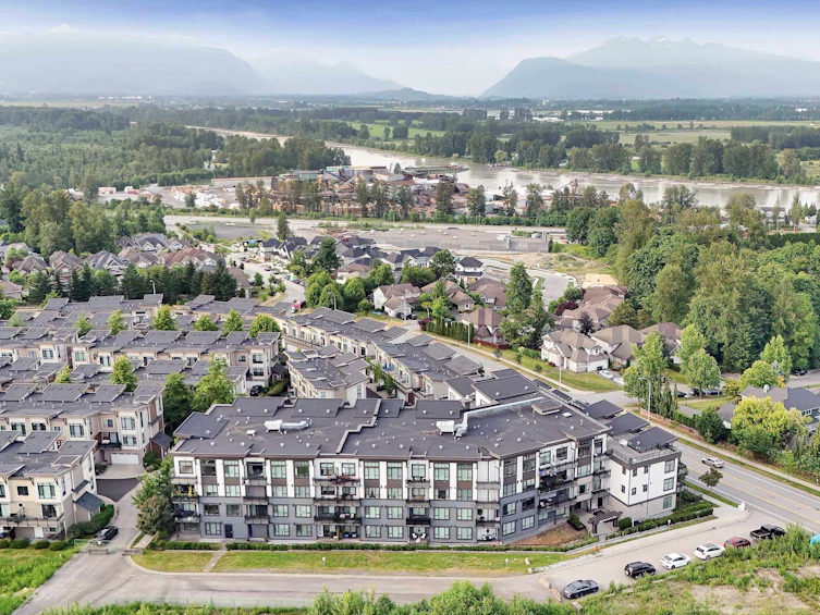 214-9983 E Barnston Drive, Surrey, BC, V4N 6T3 - 22