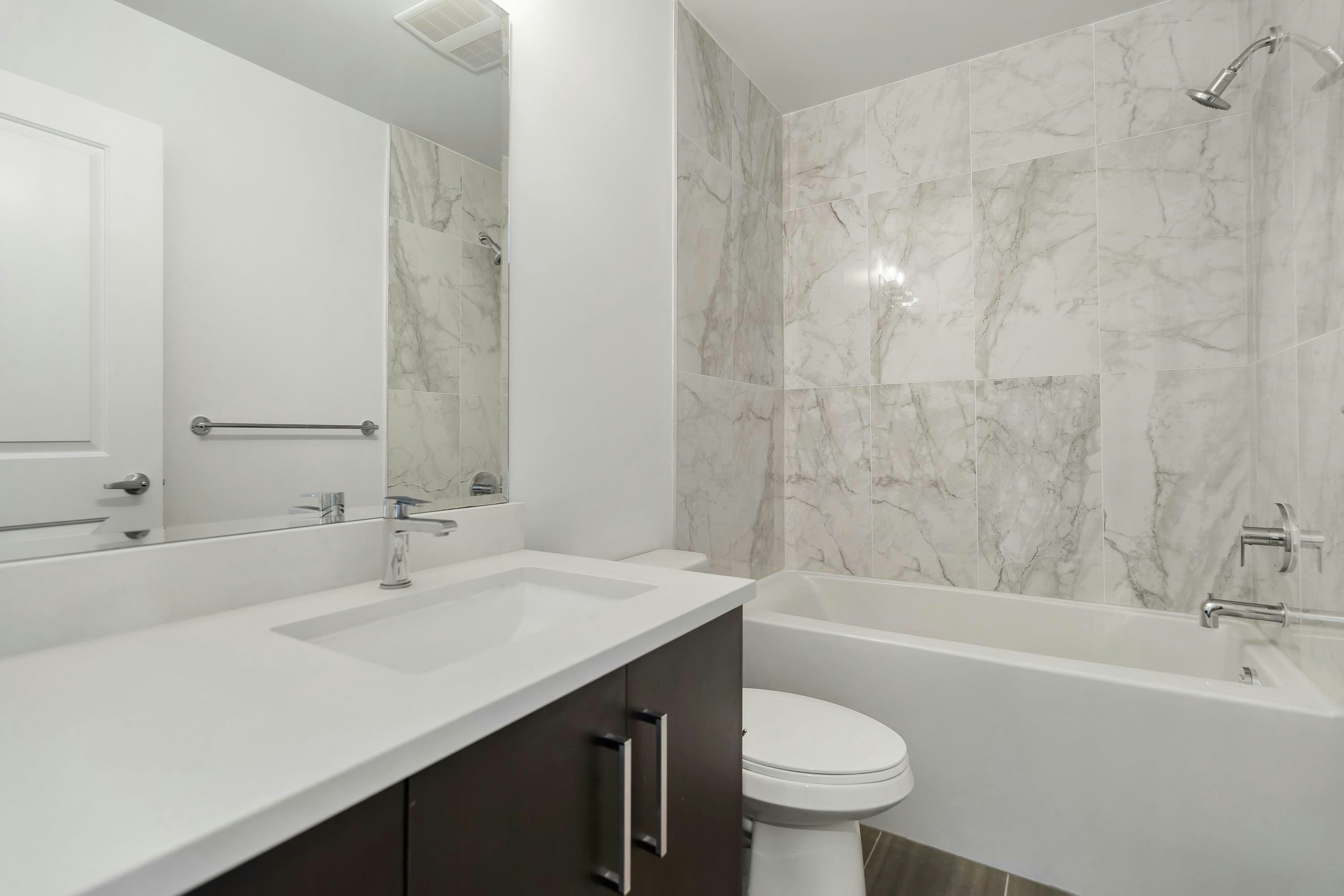 214-9983 E Barnston Drive, Surrey, BC, V4N 6T3 - 20